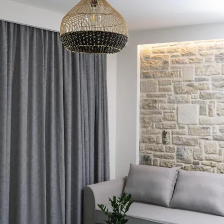 Vila Luxury Ammos In Style
